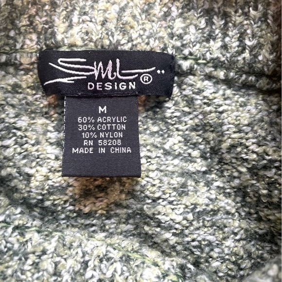 SML Design Green & White Sweater Knit 3 Button Closure Size M - Picture 4 of 7